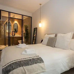 diana-suites-23.1costadelsol.com/