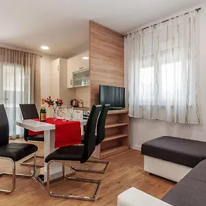 apartments-lapidem.hotelinzadar.com/